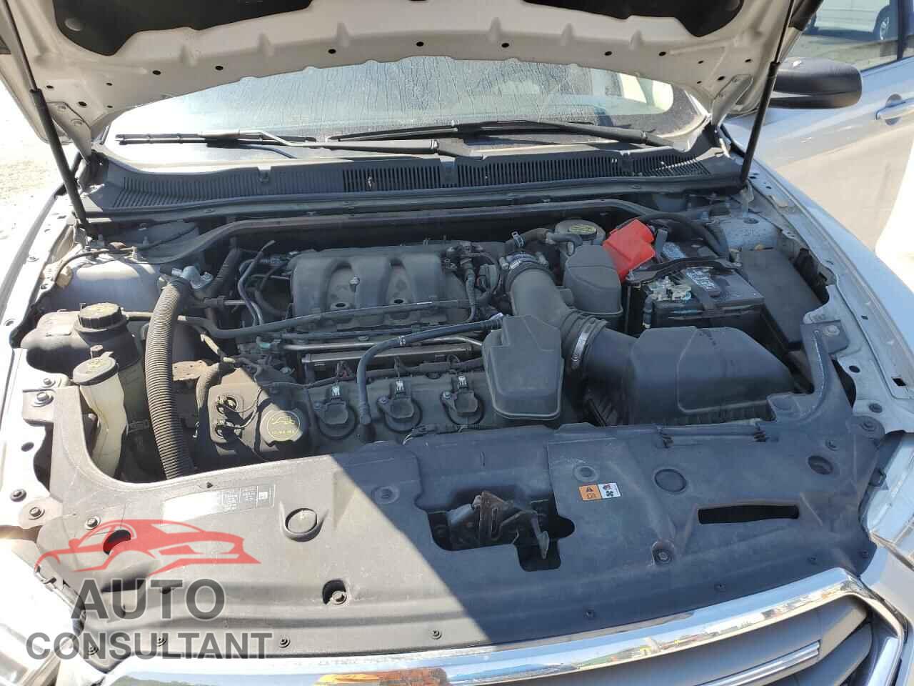 FORD TAURUS 2017 - 1FAHP2D82HG139016