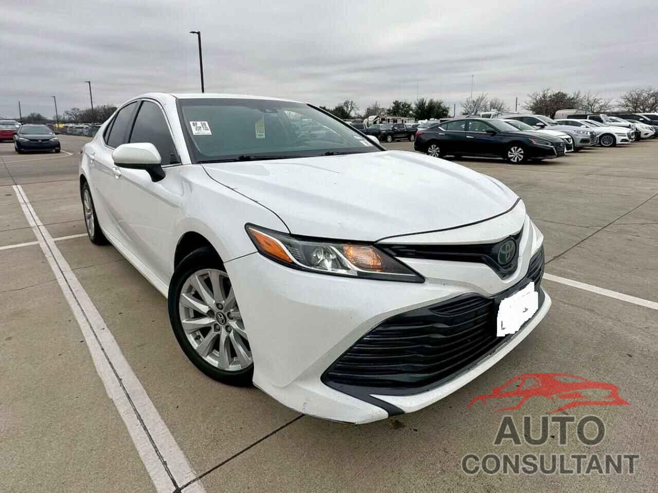 TOYOTA CAMRY 2018 - 4T1B11HK6JU059612