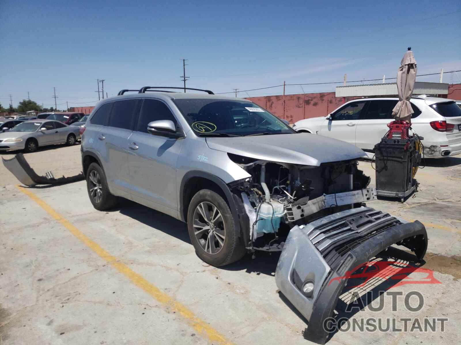 TOYOTA HIGHLANDER 2018 - 5TDZZRFH9JS280269