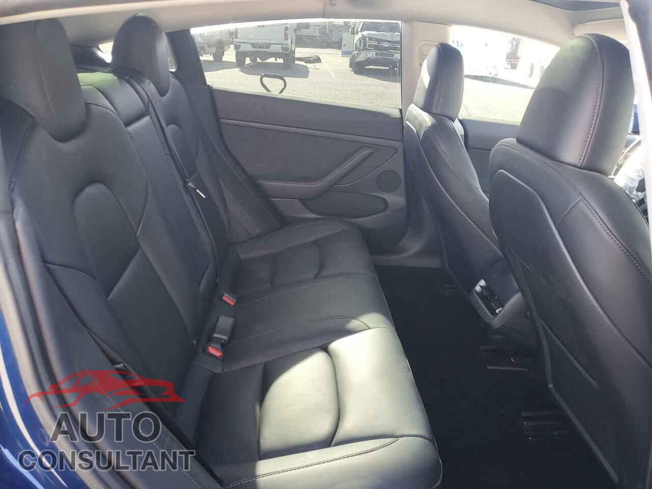 TESLA MODEL 3 2023 - 5YJ3E1EA5PF660763
