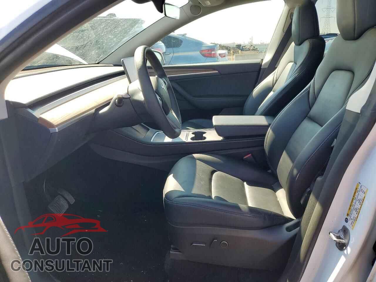 TESLA MODEL Y 2023 - 7SAYGDEE6PF802111