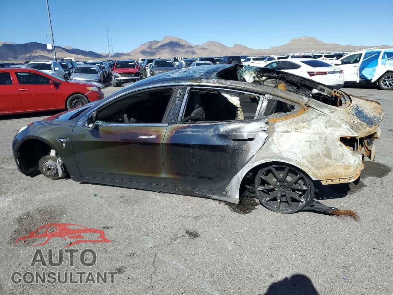 TESLA MODEL 3 2018 - 5YJ3E1EA9JF016464