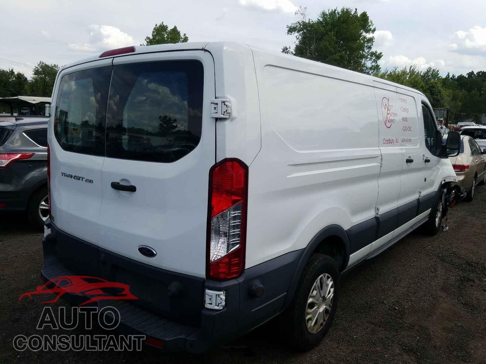 FORD TRANSIT CO 2017 - 1FTYR2ZM8HKA70503