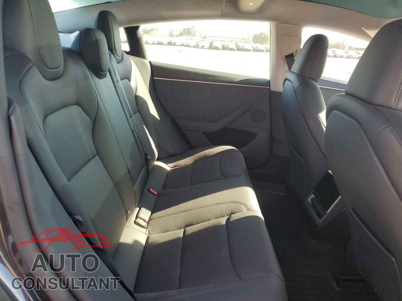TESLA MODEL 3 2024 - 5YJ3E1EB3RF834793