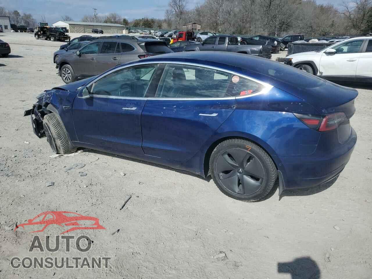TESLA MODEL 3 2018 - 5YJ3E1EA8JF032171