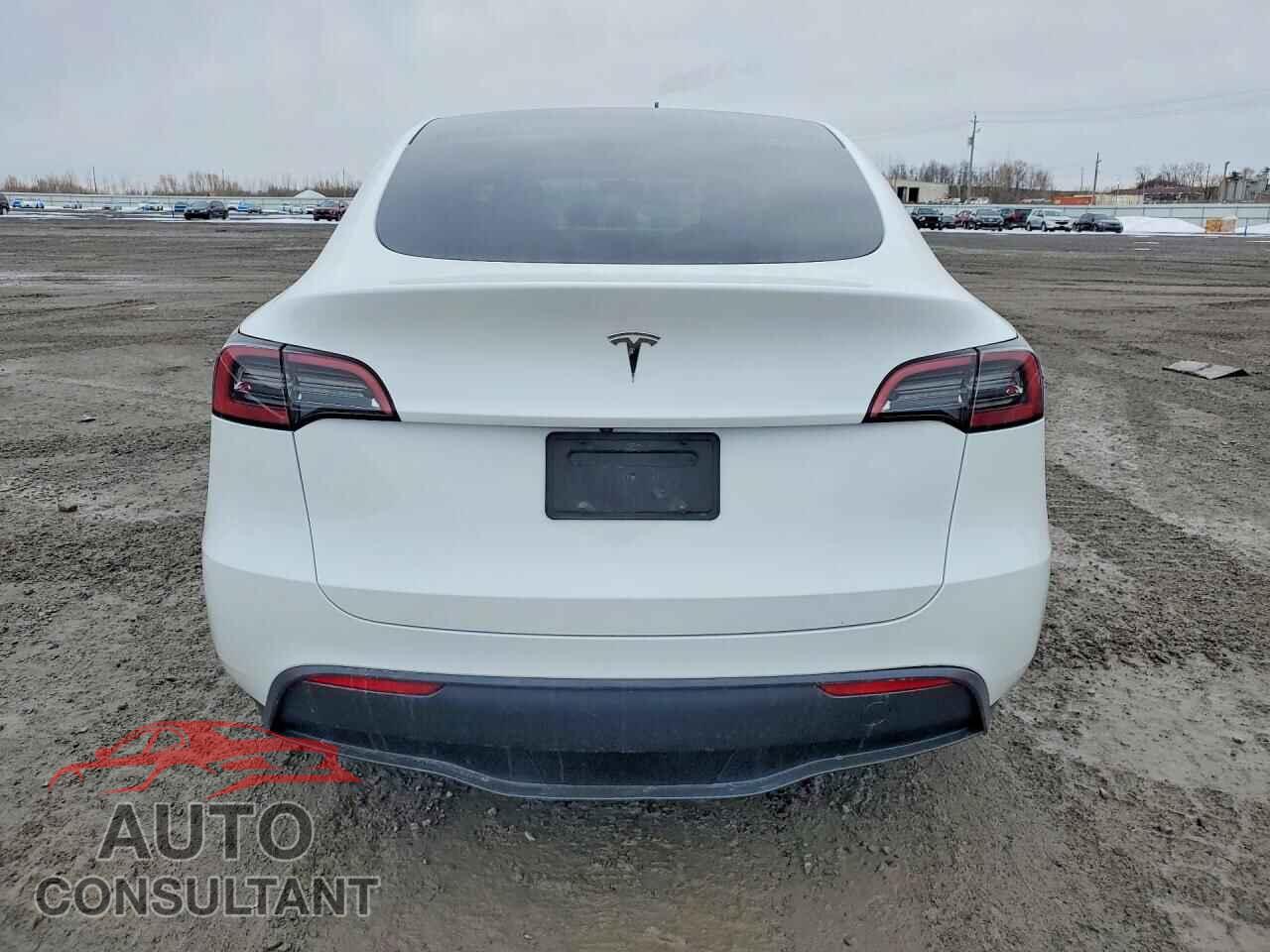 TESLA MODEL Y 2023 - LRWYGDFD7PC931312