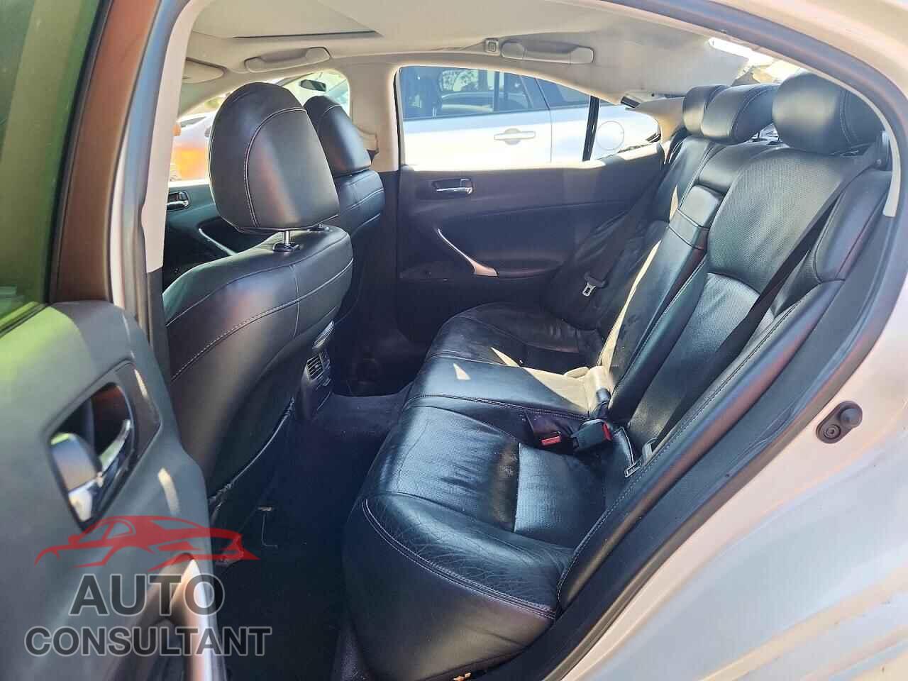 LEXUS IS 2010 - JTHBF5C26A5124438