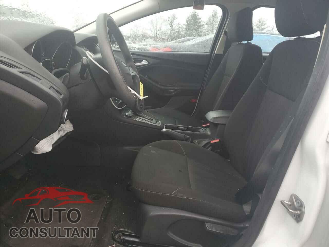 FORD FOCUS 2016 - 1FADP3F23GL341155