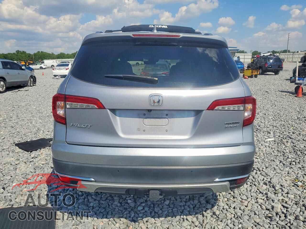 HONDA PILOT 2019 - 5FNYF5H62KB010802