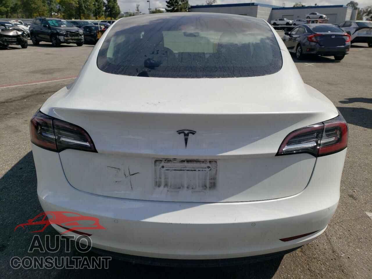 TESLA MODEL 3 2022 - 5YJ3E1EA8NF295718