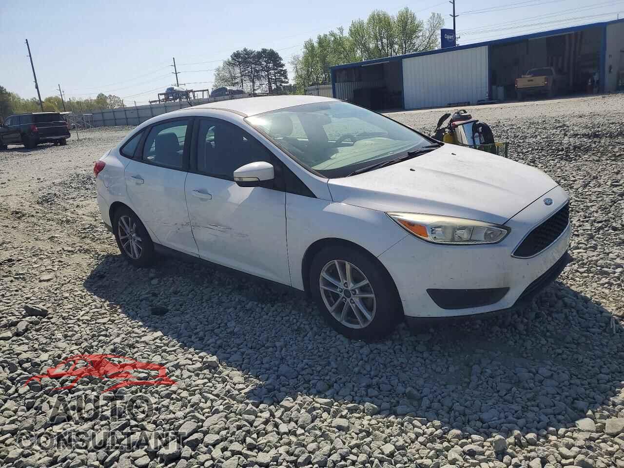 FORD FOCUS 2015 - 1FADP3F29FL295801