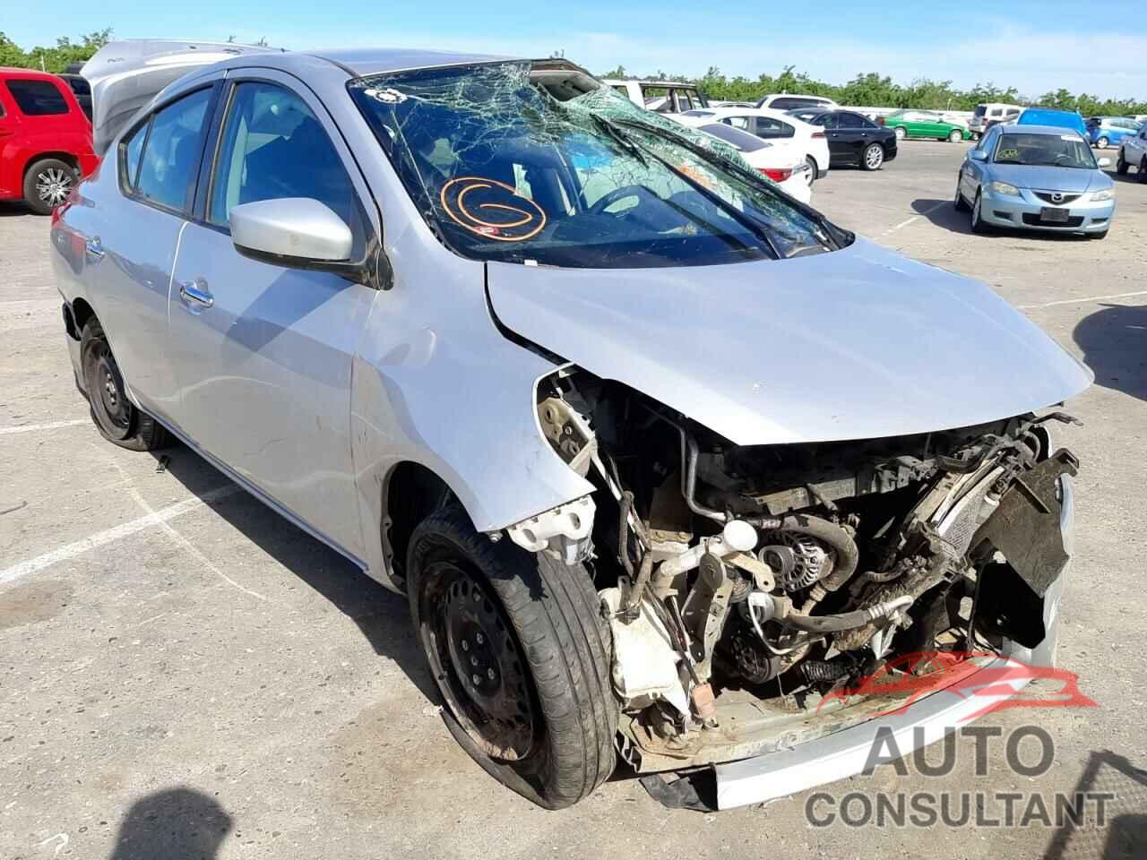 NISSAN VERSA 2019 - 3N1CN7AP1KL867337