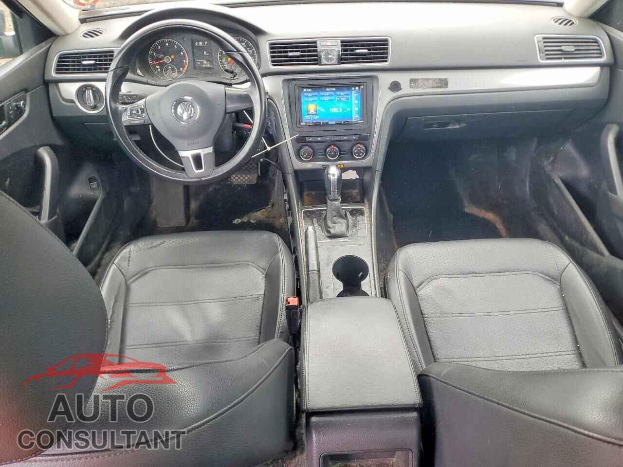 VOLKSWAGEN PASSAT 2014 - 1VWAP7A36EC005353
