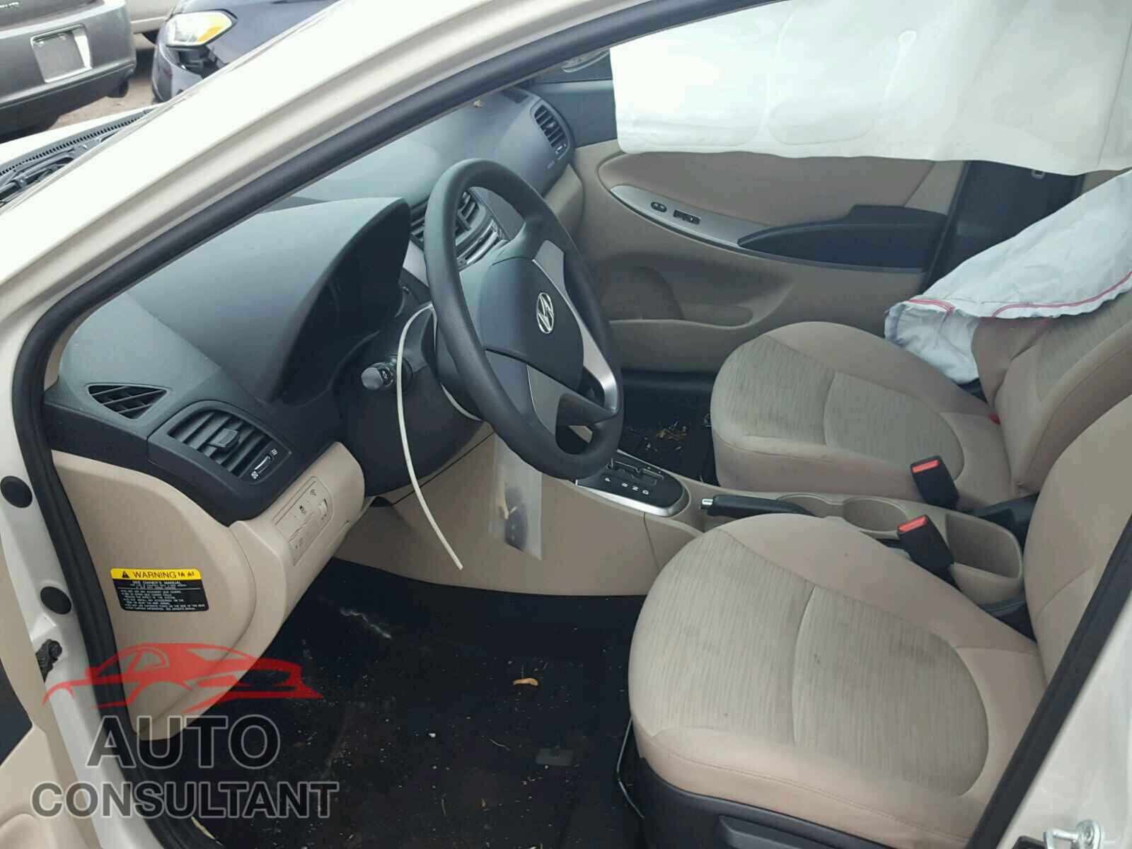 HYUNDAI ACCENT 2017 - KMHCT4AE9HU176826