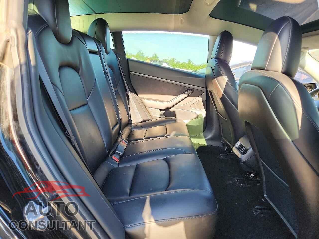 TESLA MODEL 3 2020 - 5YJ3E1EA8LF657673