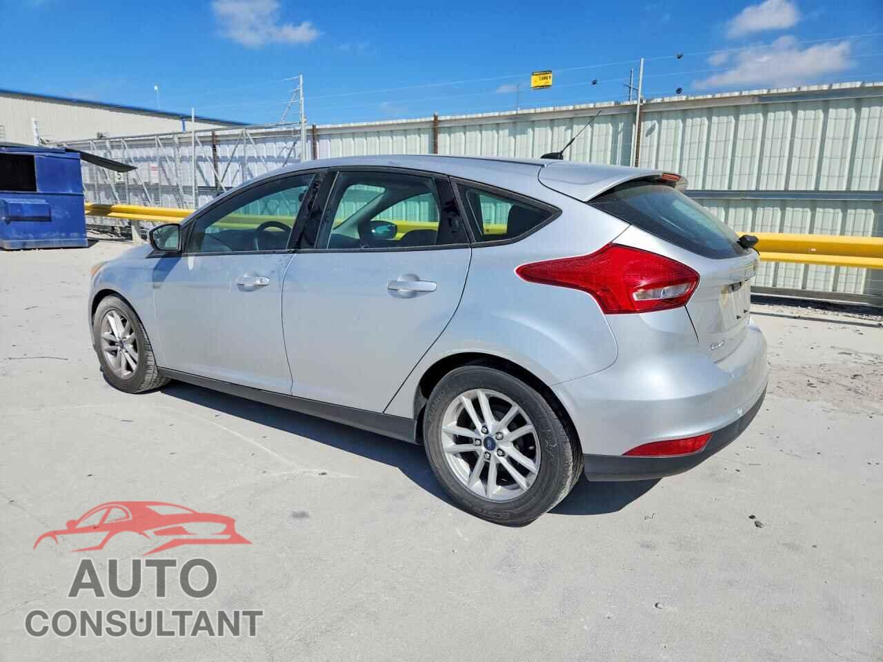 FORD FOCUS 2015 - 1FADP3K24FL307357