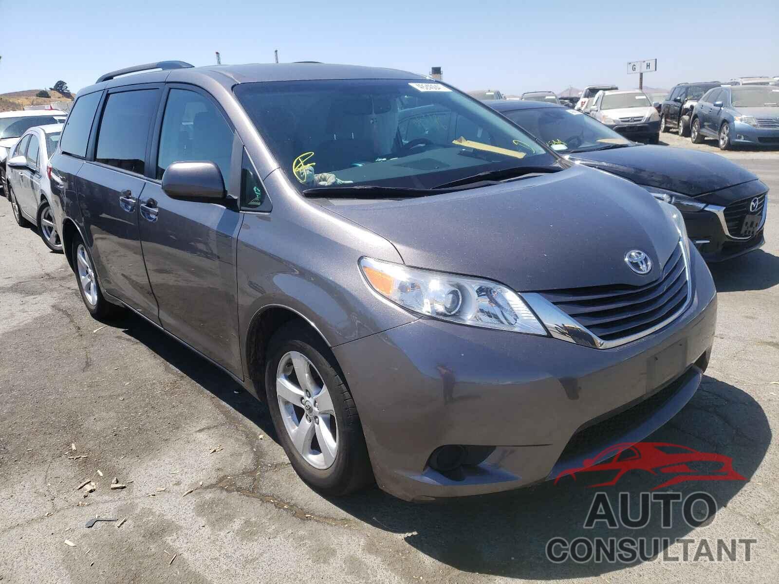 TOYOTA SIENNA 2017 - 5TDKZ3DC1HS818110