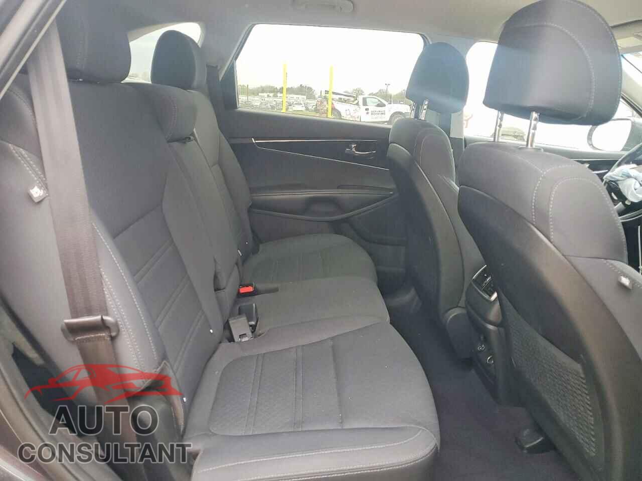 KIA SORENTO 2017 - 5XYPGDA3XHG333080