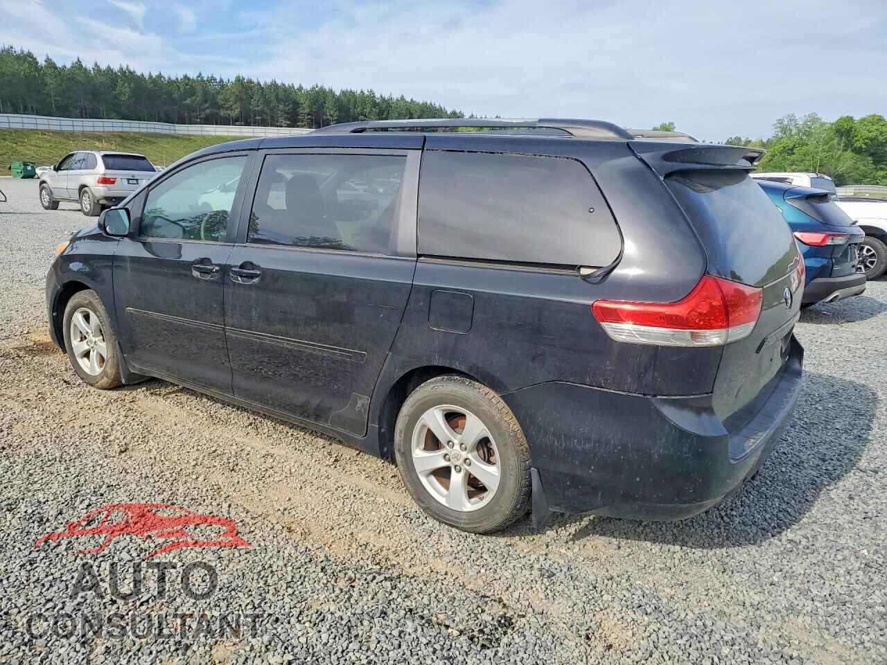 TOYOTA SIENNA 2011 - 5TDKK3DC7BS172275