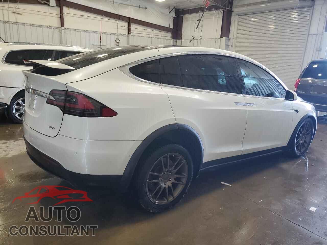 TESLA MODEL X 2017 - 5YJXCAE29HF051256