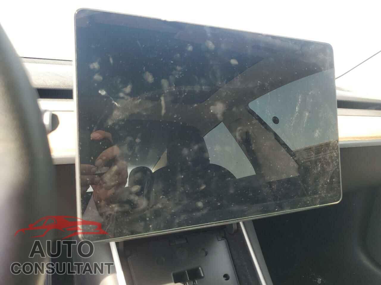 TESLA MODEL 3 2019 - 5YJ3E1EA8KF424715