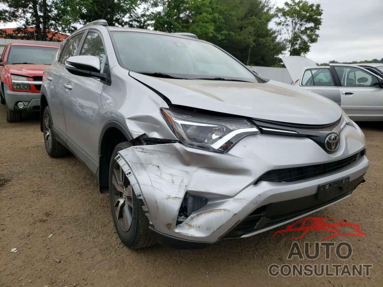 TOYOTA RAV4 2018 - 2T3RFREV9JW712695