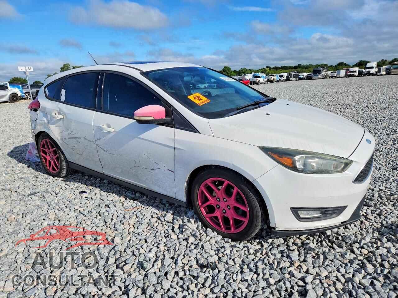 FORD FOCUS 2017 - 1FADP3M22HL225546