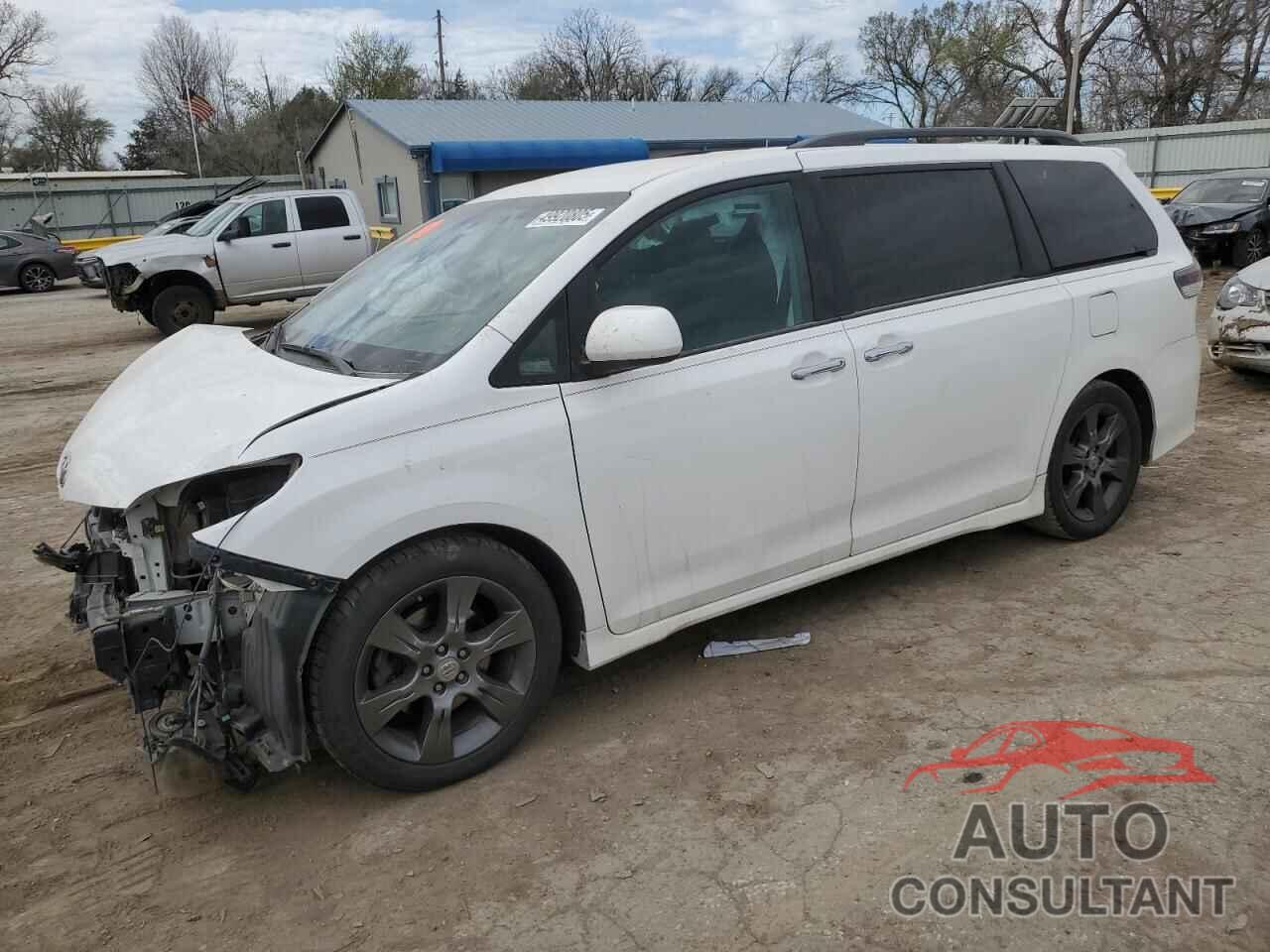 TOYOTA SIENNA 2015 - 5TDXK3DC7FS628657