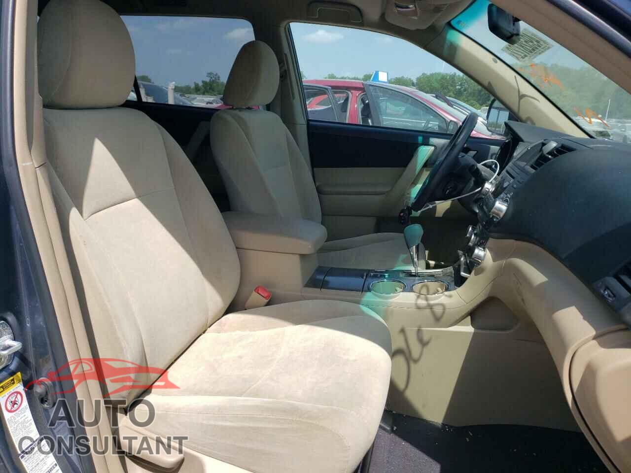 TOYOTA HIGHLANDER 2016 - 5TDBK3EH6BS068130