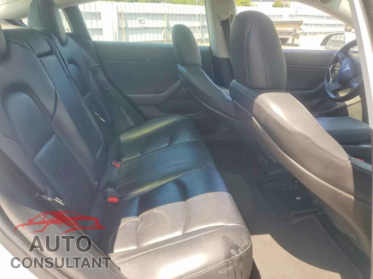 TESLA MODEL 3 2018 - 5YJ3E1EA3JF172564