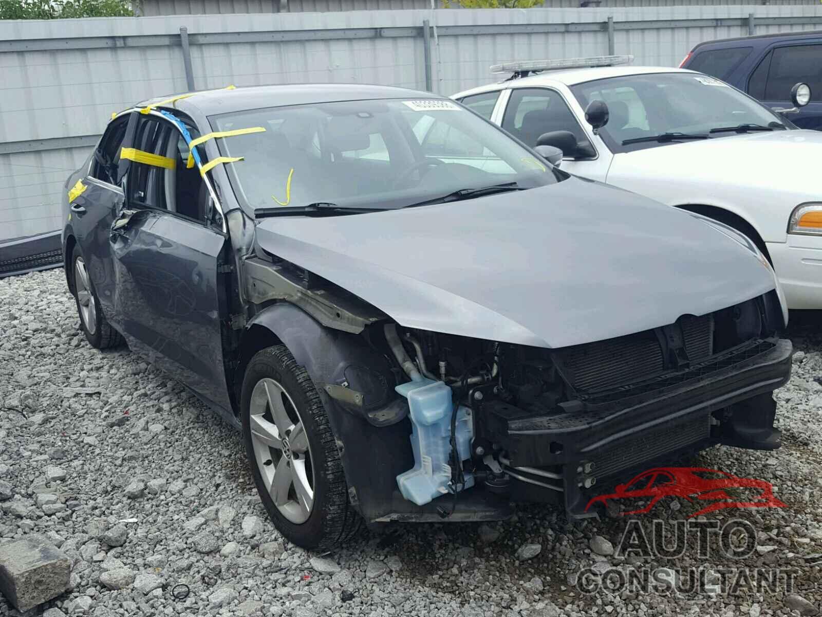VOLKSWAGEN PASSAT 2015 - 1VWAT7A37FC101912