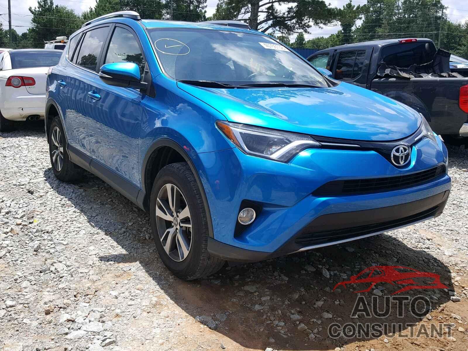 TOYOTA RAV4 XLE 2016 - JTMWFREV7GJ075493