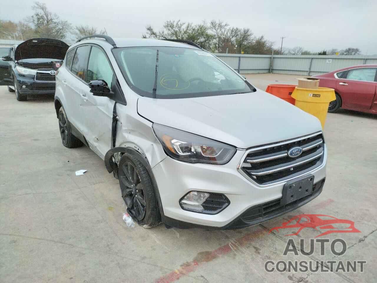 FORD ESCAPE 2019 - 1FMCU0GD4KUA17305