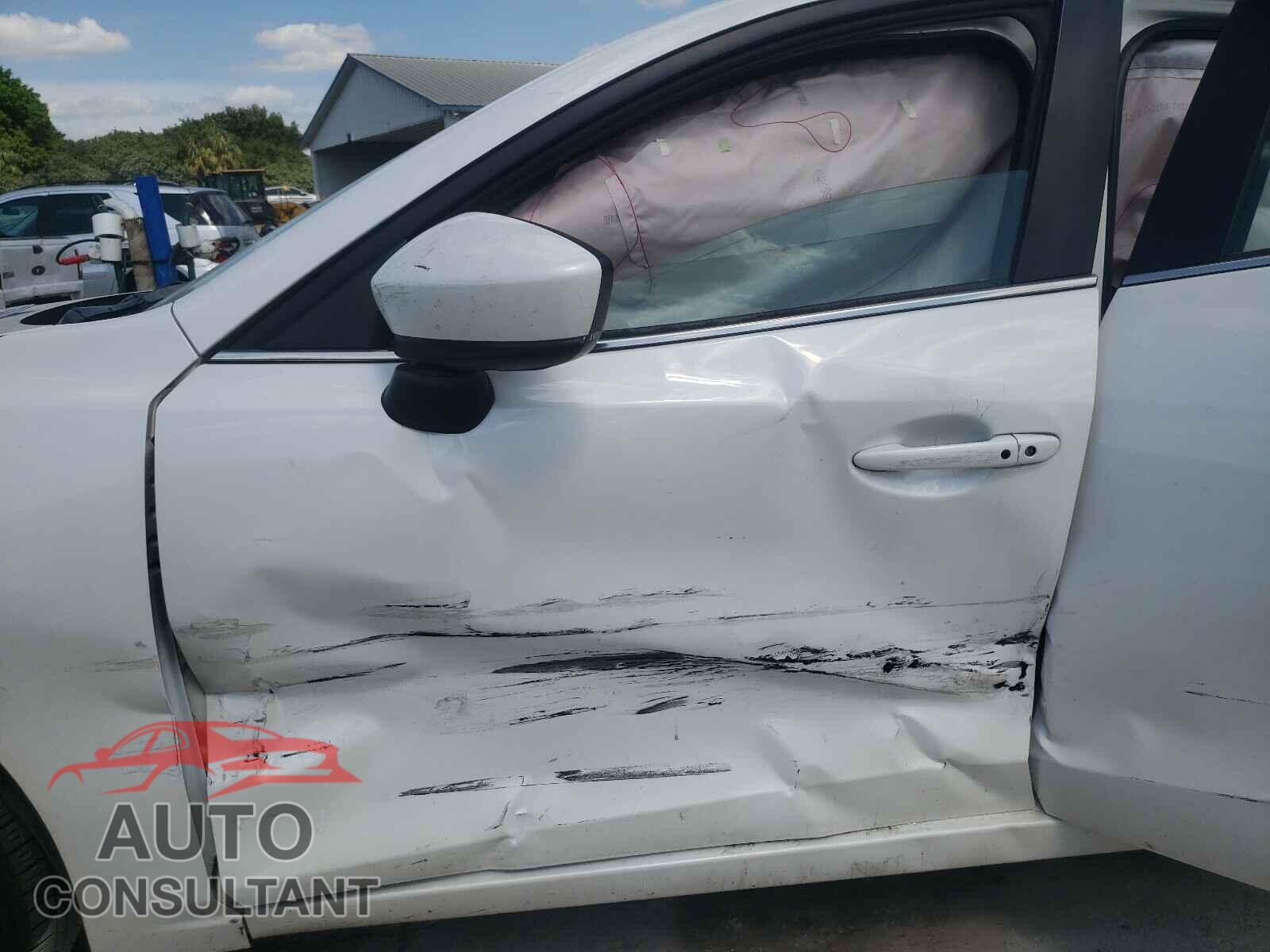 MAZDA 3 2017 - 3MZBN1V75HM123045