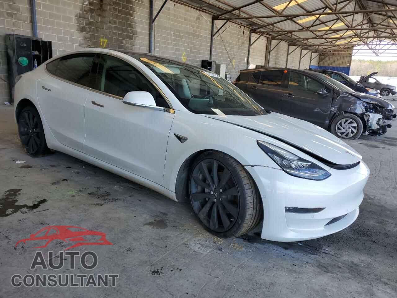 TESLA MODEL 3 2018 - 5YJ3E1EA5JF041040
