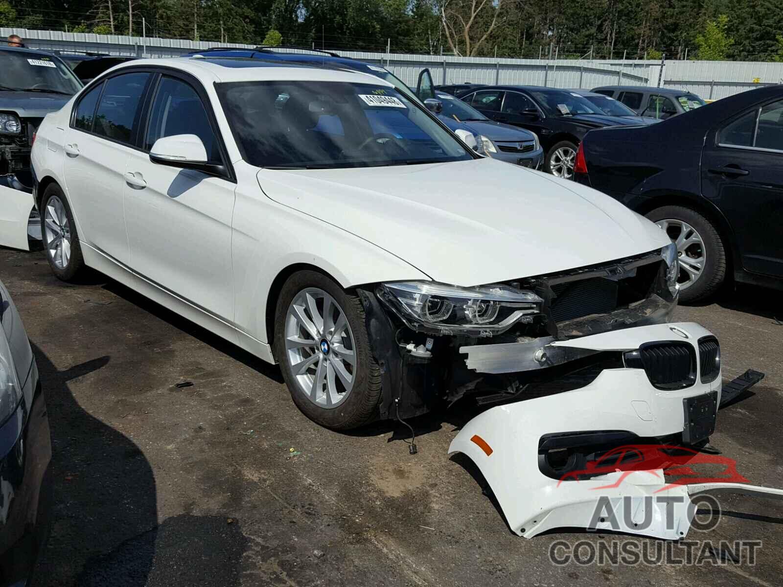 BMW 3 SERIES 2018 - WBA8E5G51JNU47862