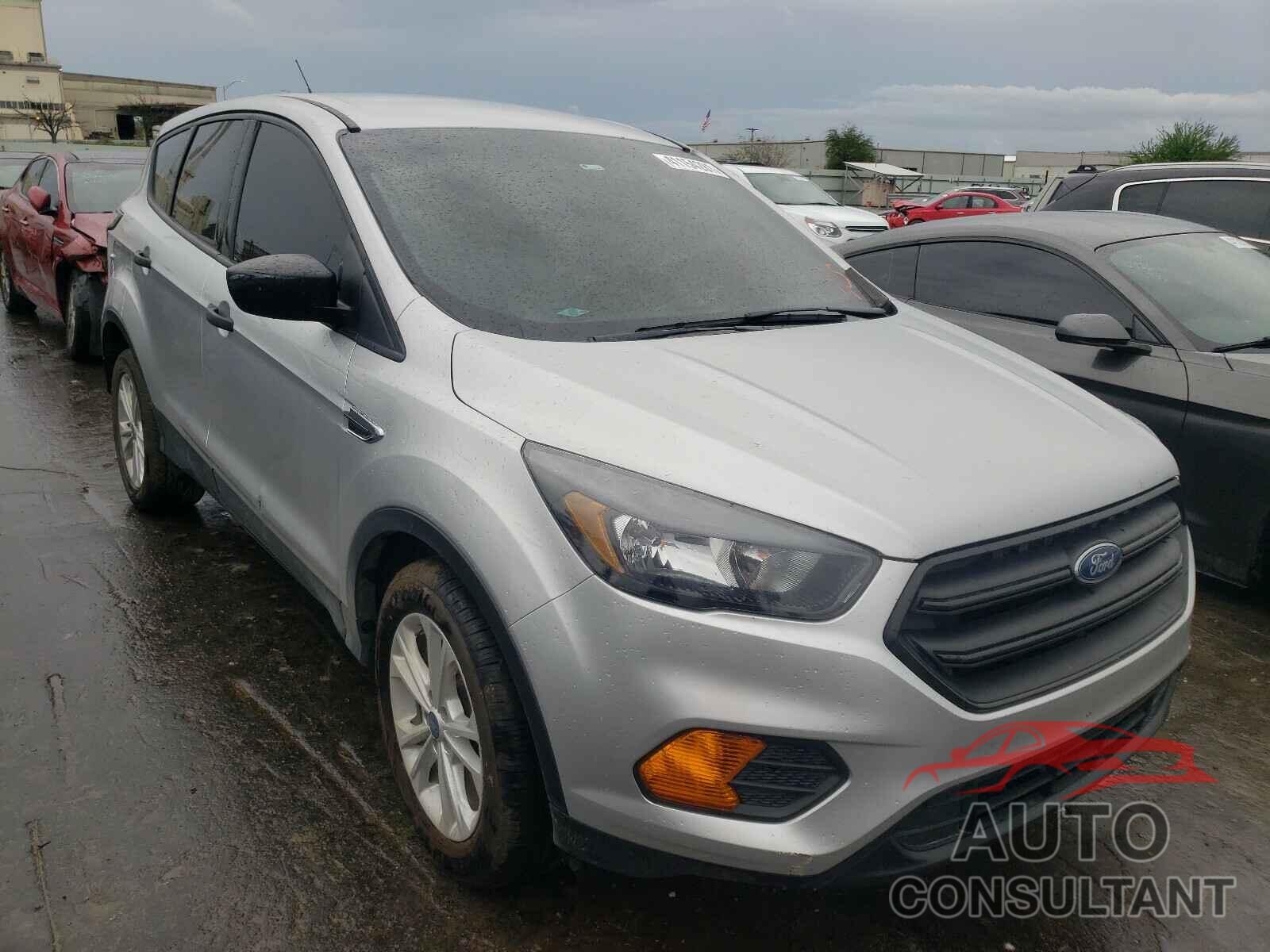 FORD ESCAPE 2018 - 1FMCU0F70JUC06608