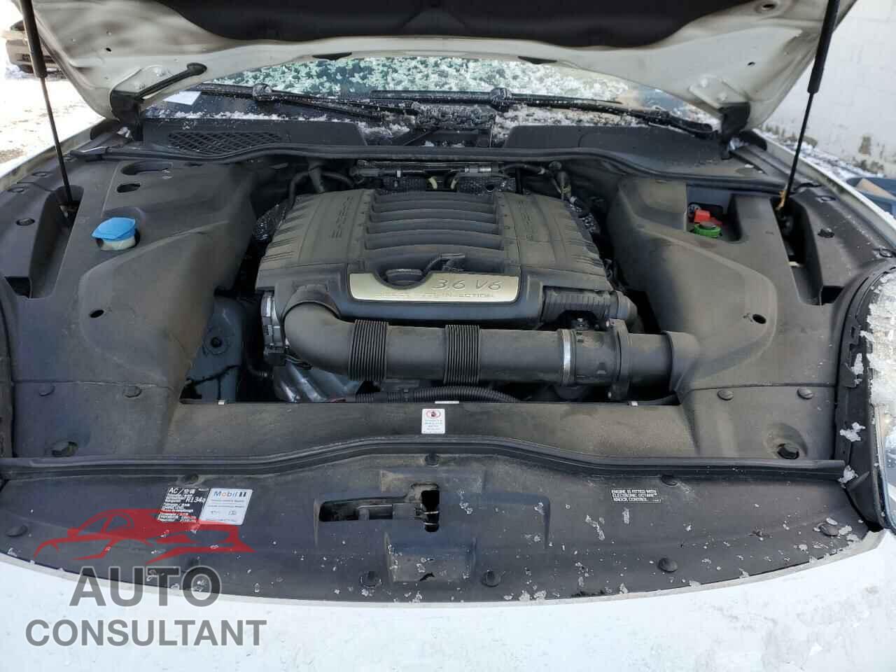 PORSCHE CAYENNE 2016 - WP1AA2A28GKA11872