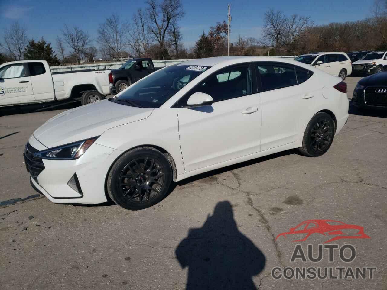 HYUNDAI ELANTRA 2019 - 5NPD74LF8KH470528