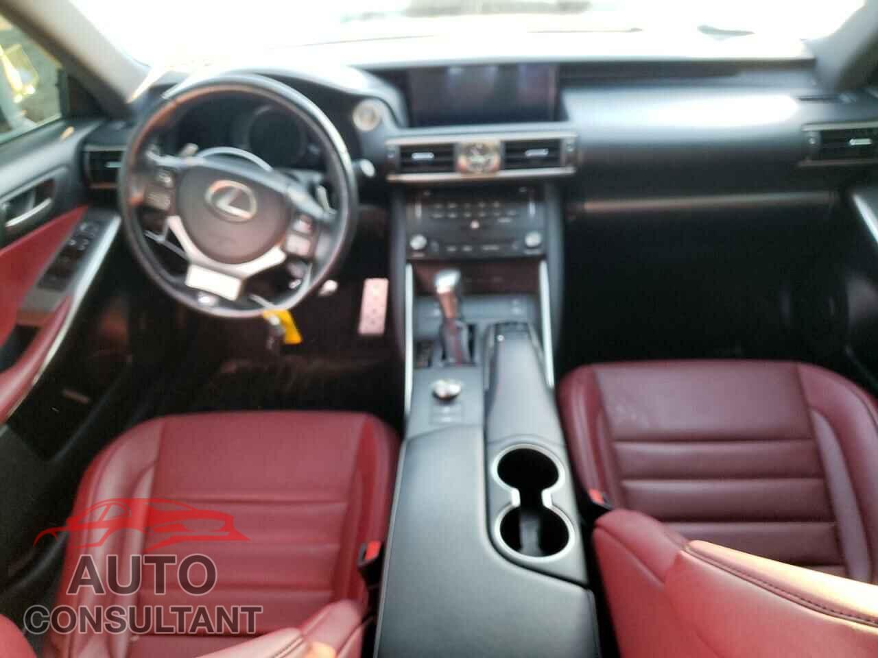 LEXUS IS 2017 - JTHBA1D26H5056366
