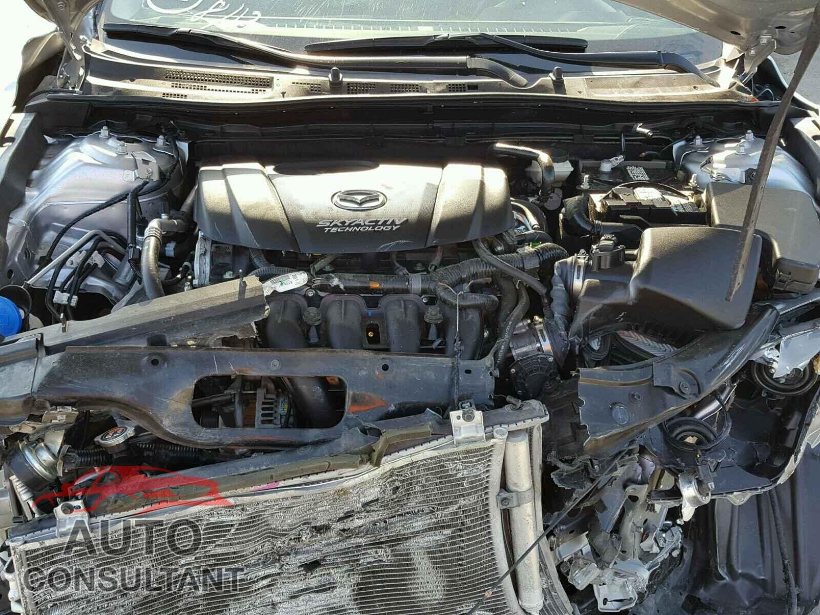 MAZDA 3 2017 - 3MZBN1L75HM113036