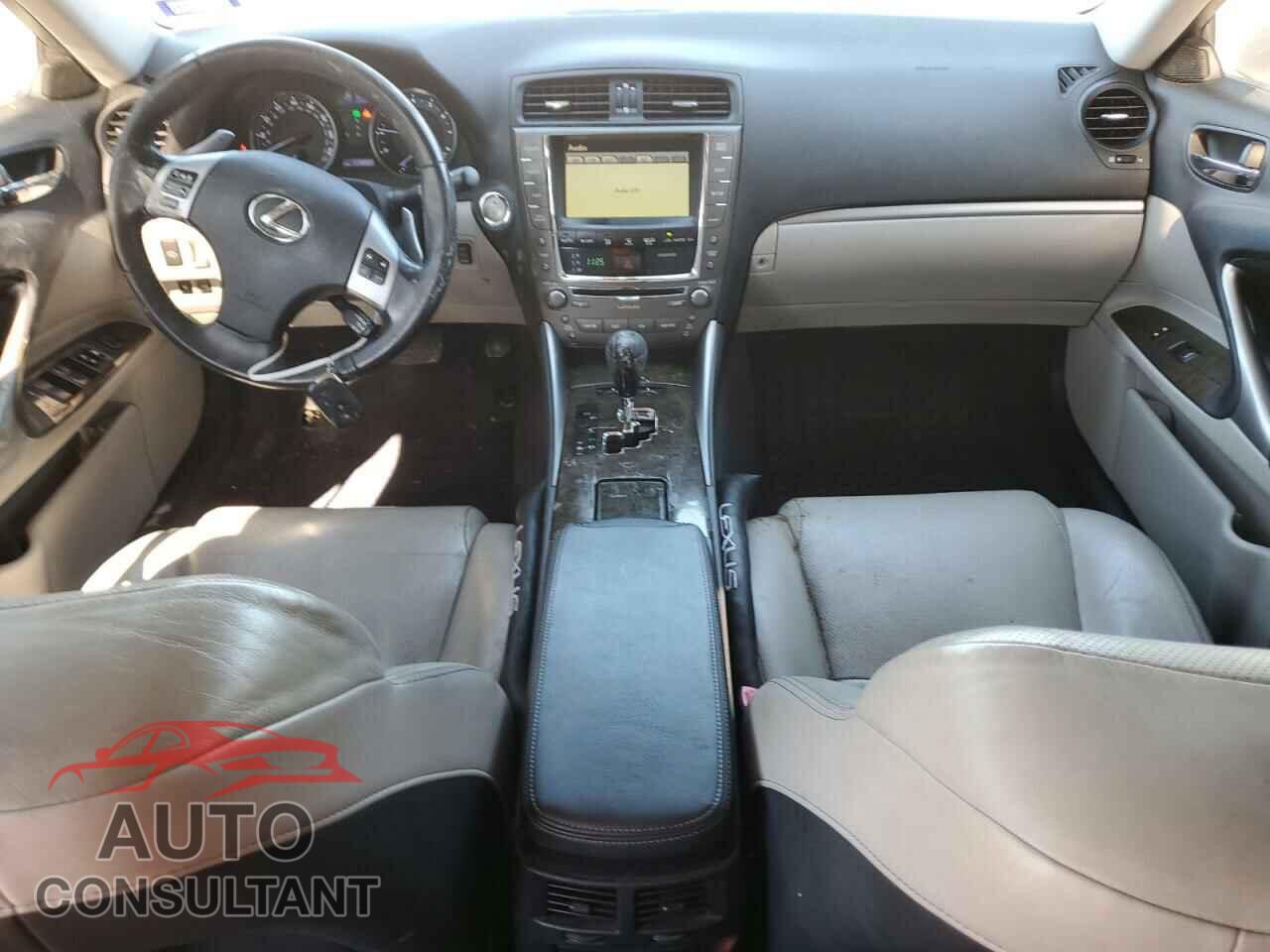 LEXUS IS 2011 - JTHBE5C20B5025313