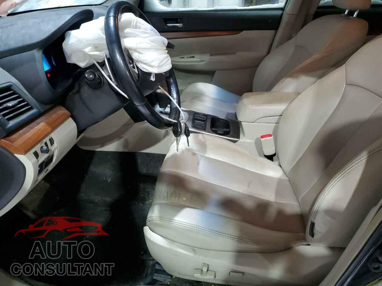 SUBARU OUTBACK 2014 - 4S4BRBLC8E3218558