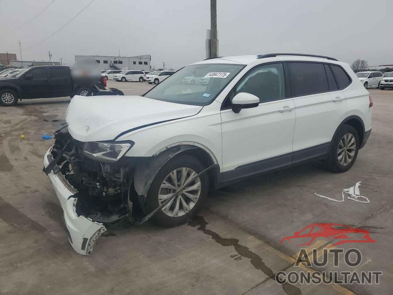 VOLKSWAGEN TIGUAN 2018 - 3VV1B7AX5JM055286