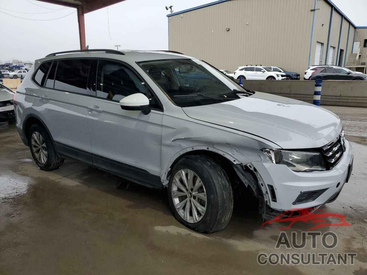 VOLKSWAGEN TIGUAN 2018 - 3VV1B7AX7JM041132