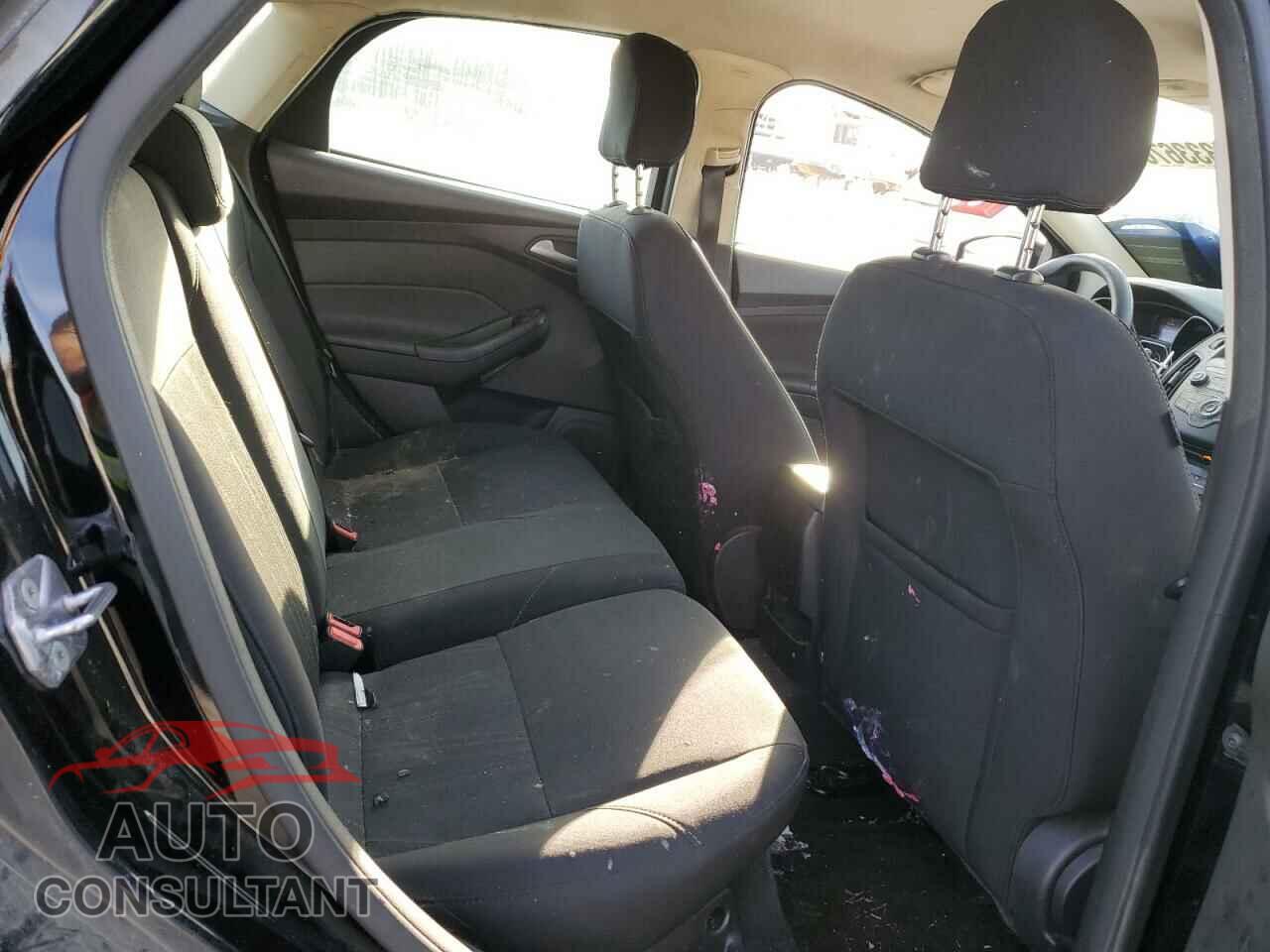 FORD FOCUS 2017 - 1FADP3K26HL208123