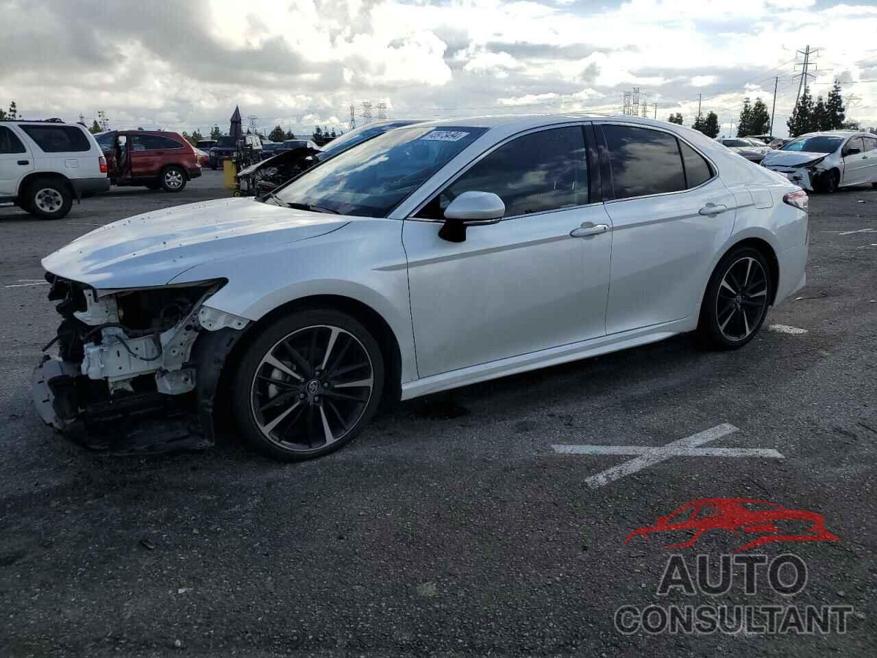 TOYOTA CAMRY 2018 - 4T1B61HK4JU003640