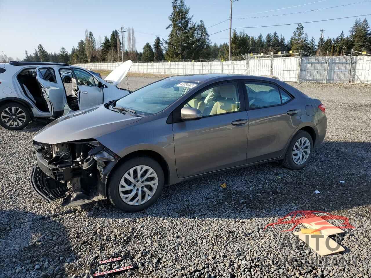 TOYOTA COROLLA 2018 - 5YFBURHE9JP809523