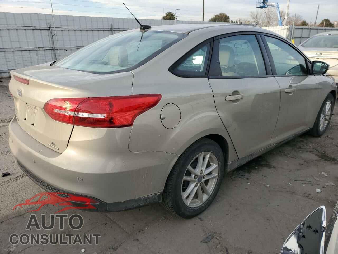 FORD FOCUS 2015 - 1FADP3F20FL341094