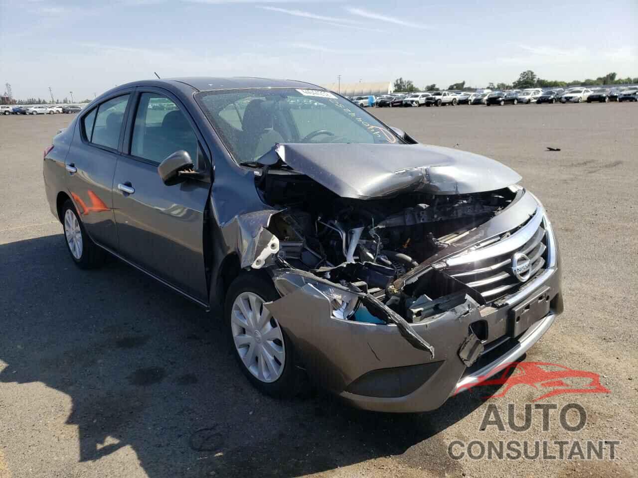 NISSAN VERSA 2018 - 3N1CN7AP1JL886873